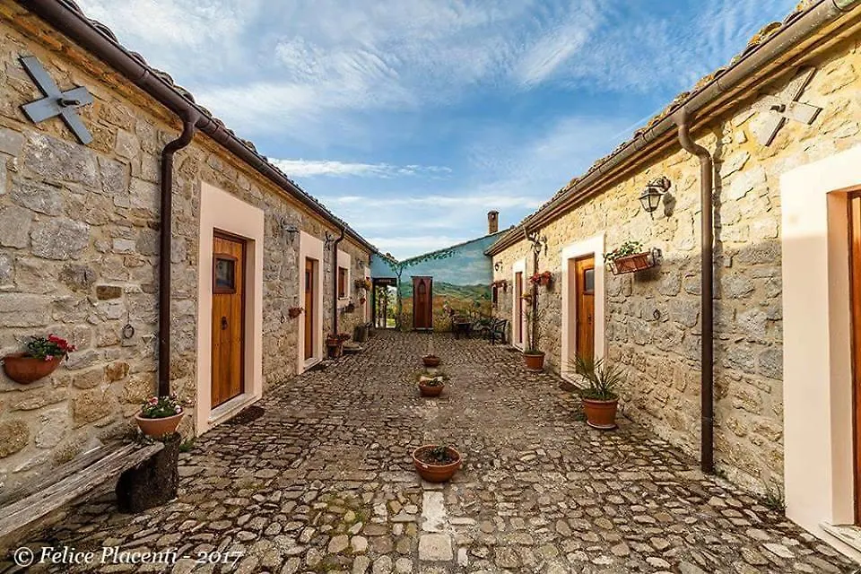Masseria Xireni Castellana Sicula Italie